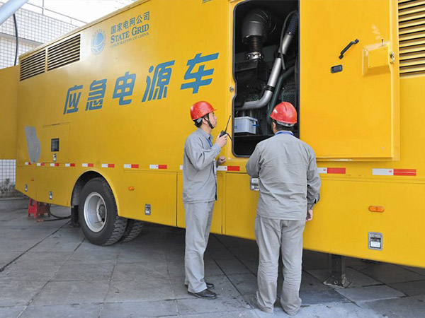 大型发电车